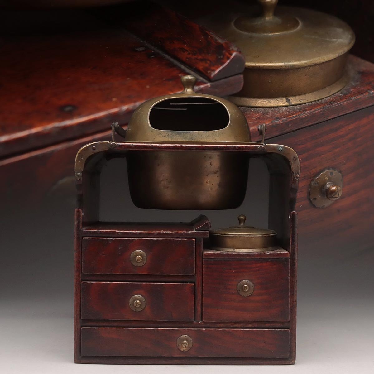 茶道具 裏千家 【指物師 大崎雄斎 作】 『鵬雲斎好 桑製 桐透かし紋 莨