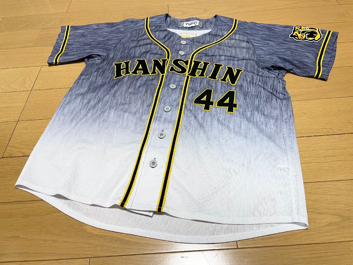 新品】☆送料無料☆阪神 タイガース 梅野隆太郎 刺繍ワッペン付