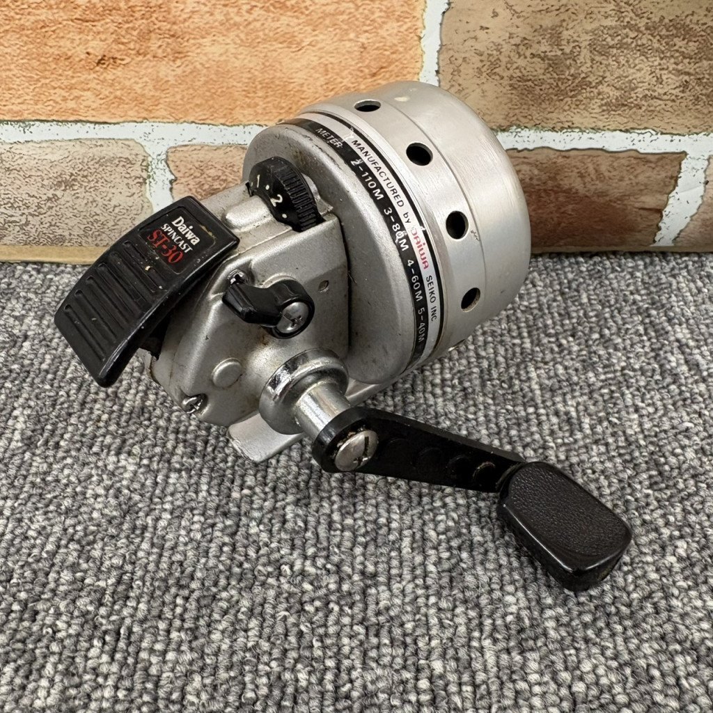 T44a175☆○【SHIMANO】シマノ スピンキャストリール CB-100 オールド