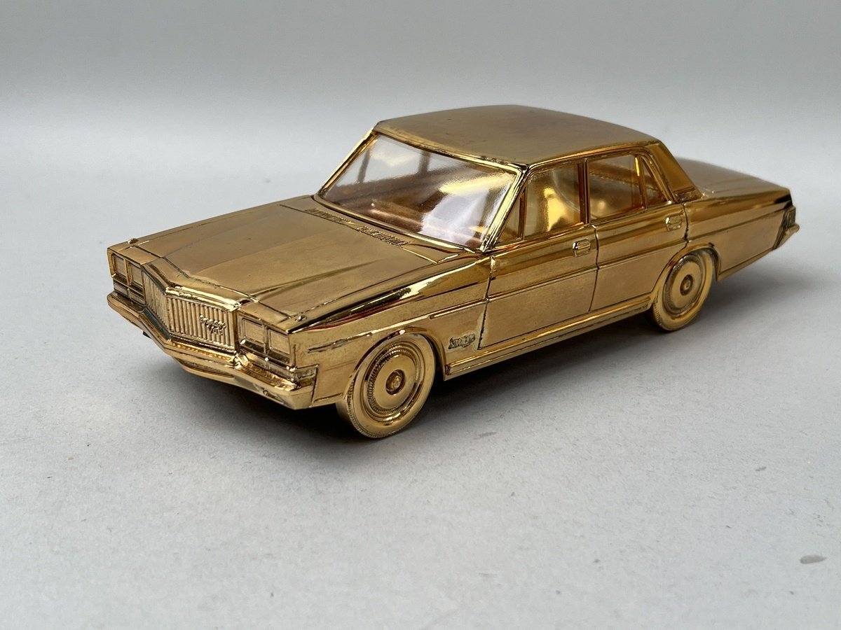 ◇ NISSAN 日産自動車 日産プレジデント エンブレムのネクタイピン