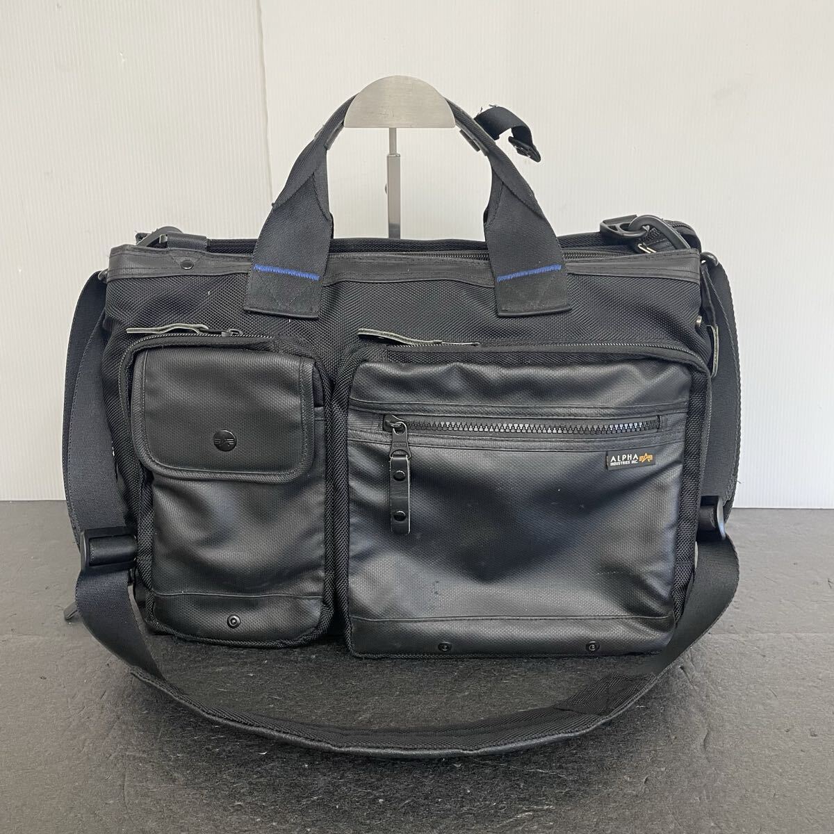 新品】ALPHA INDUSTRIES アルファ インダストリーズ ボディバッグ 