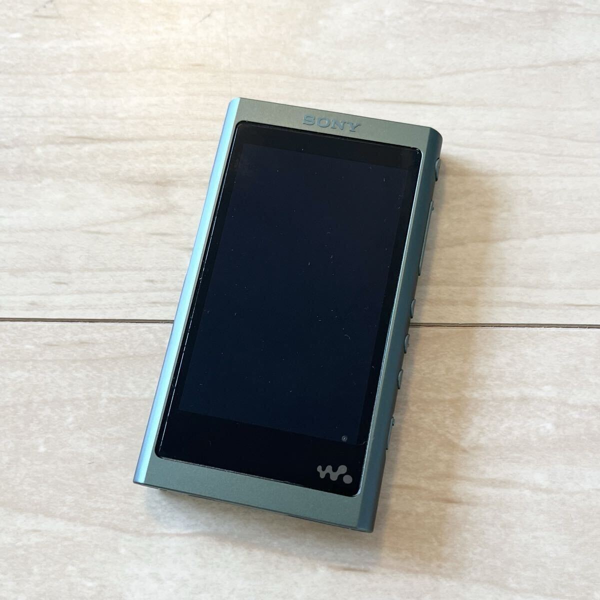 美品 SONY WALKMAN NW-E405 512MB パープル FMラジオ クリップ ガード