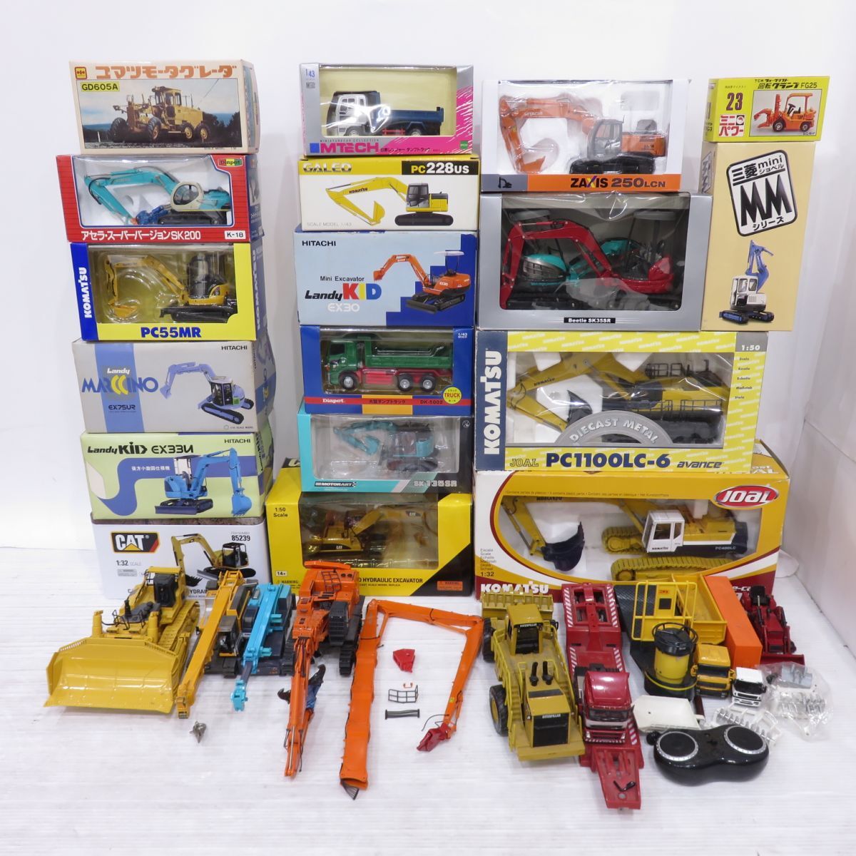 中古】1988年製 TOMY トミー びっくるんパ 変形 消防車 ショベルカー