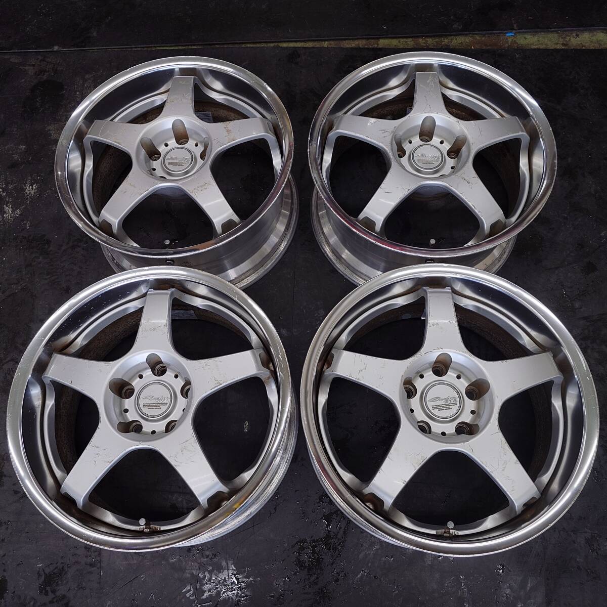 ENKEI サーキュラー GTA 17インチ 8J +34 PCD114.3 5H 215/50R17 4本