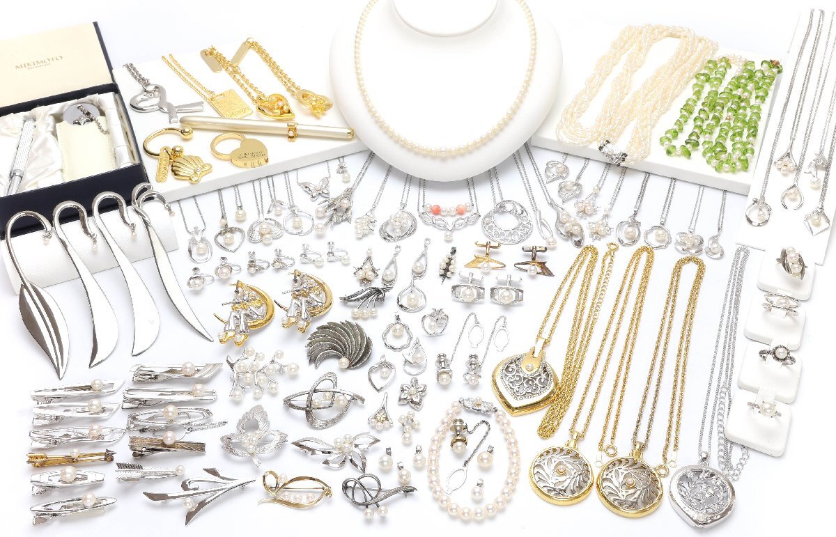 MIKIMOTO ミキモト シルバー ブローチ 箱・ケース付き【CHAH5053
