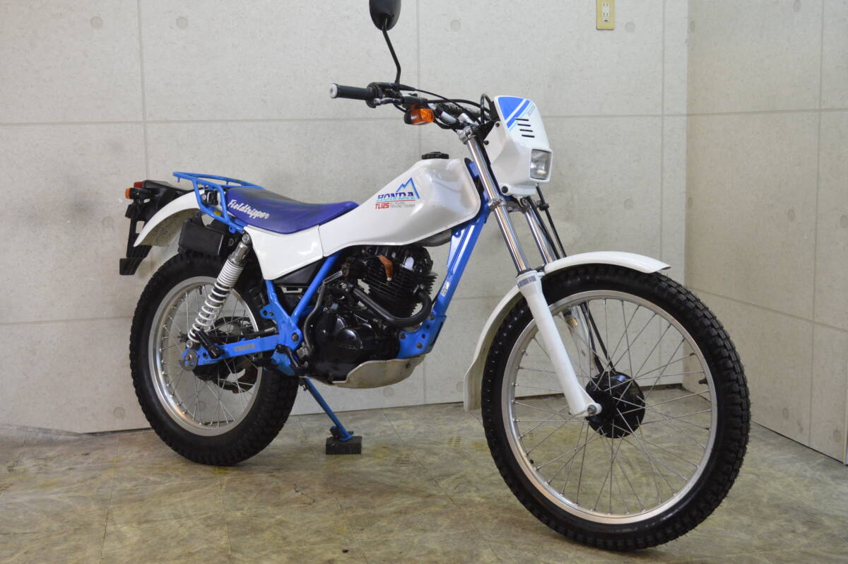 トライアル TLR200/TLM50/TL125 サイドカバー(左側) 中古品 絶版/旧車