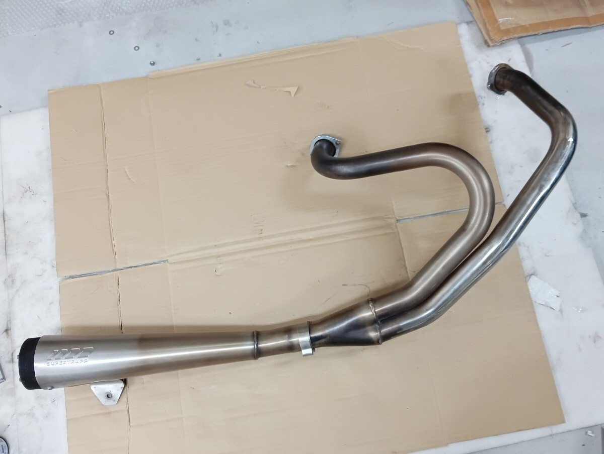 スーパートラップマフラー スポーツスターXL883／1200 ～ 03 2in2
