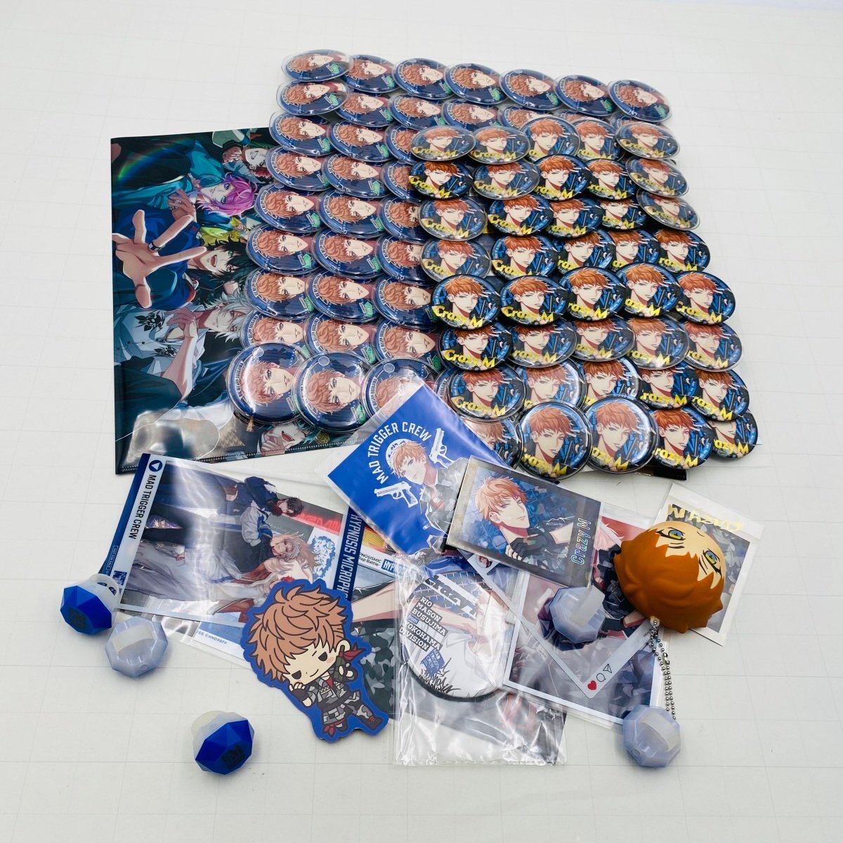 新品】ヒプノシスマイク クラフトホリック 缶バッジ付ぬいぐるみ Mad