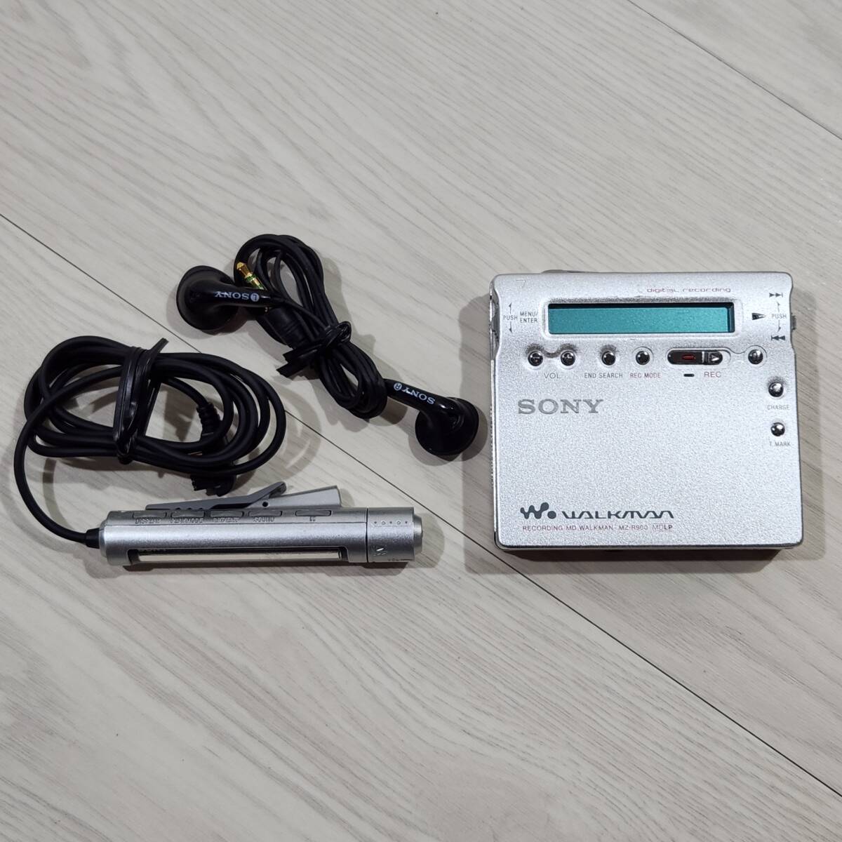 AIWA アイワ Minidisc Recorder ポータブル MDレコーダー AM-F3 説明