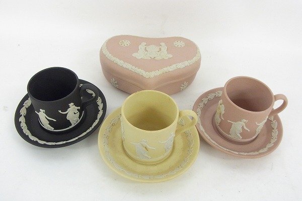 新品】希少 英国 Harrods ハロッズ Easter Tea イースター 紅茶 空き缶