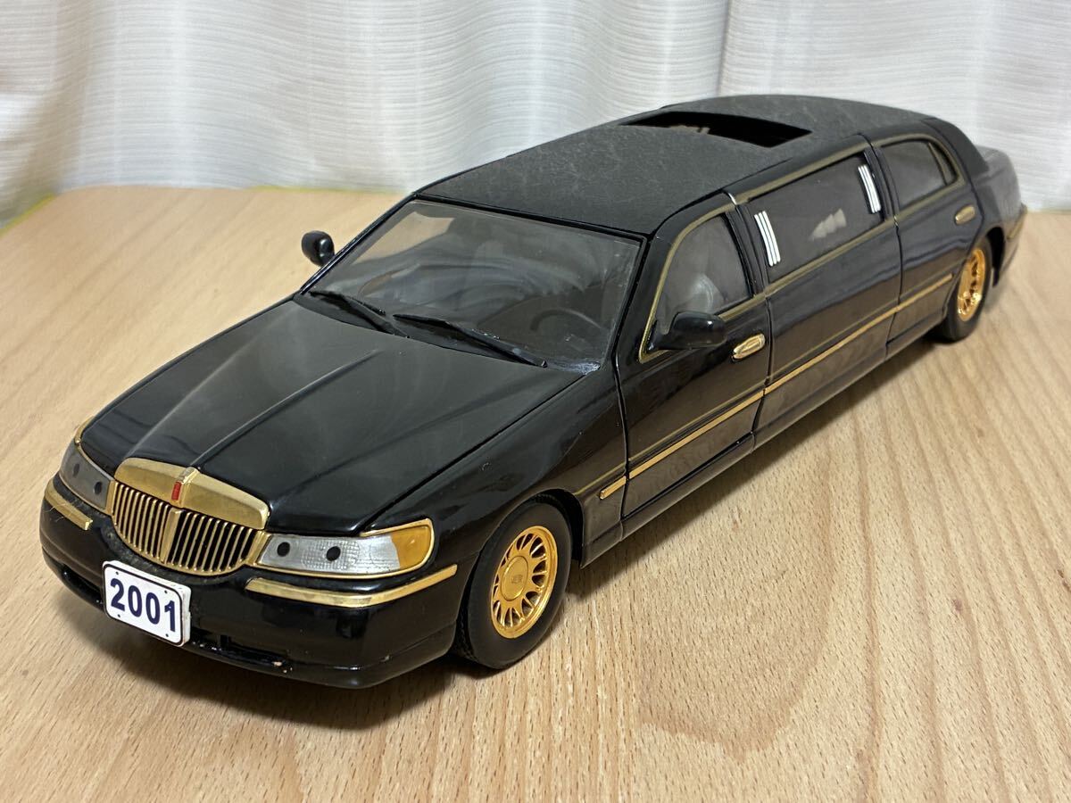 TB】1/18 SUN STAR 2003 LINCOLN TOWN CAR LIMOUSINE の落札情報詳細