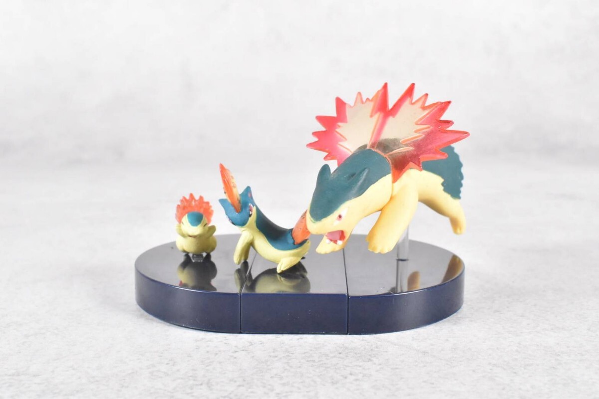 ポケモンフィギュア 中古品 ヒノアラシ マグマラシ バクフーン