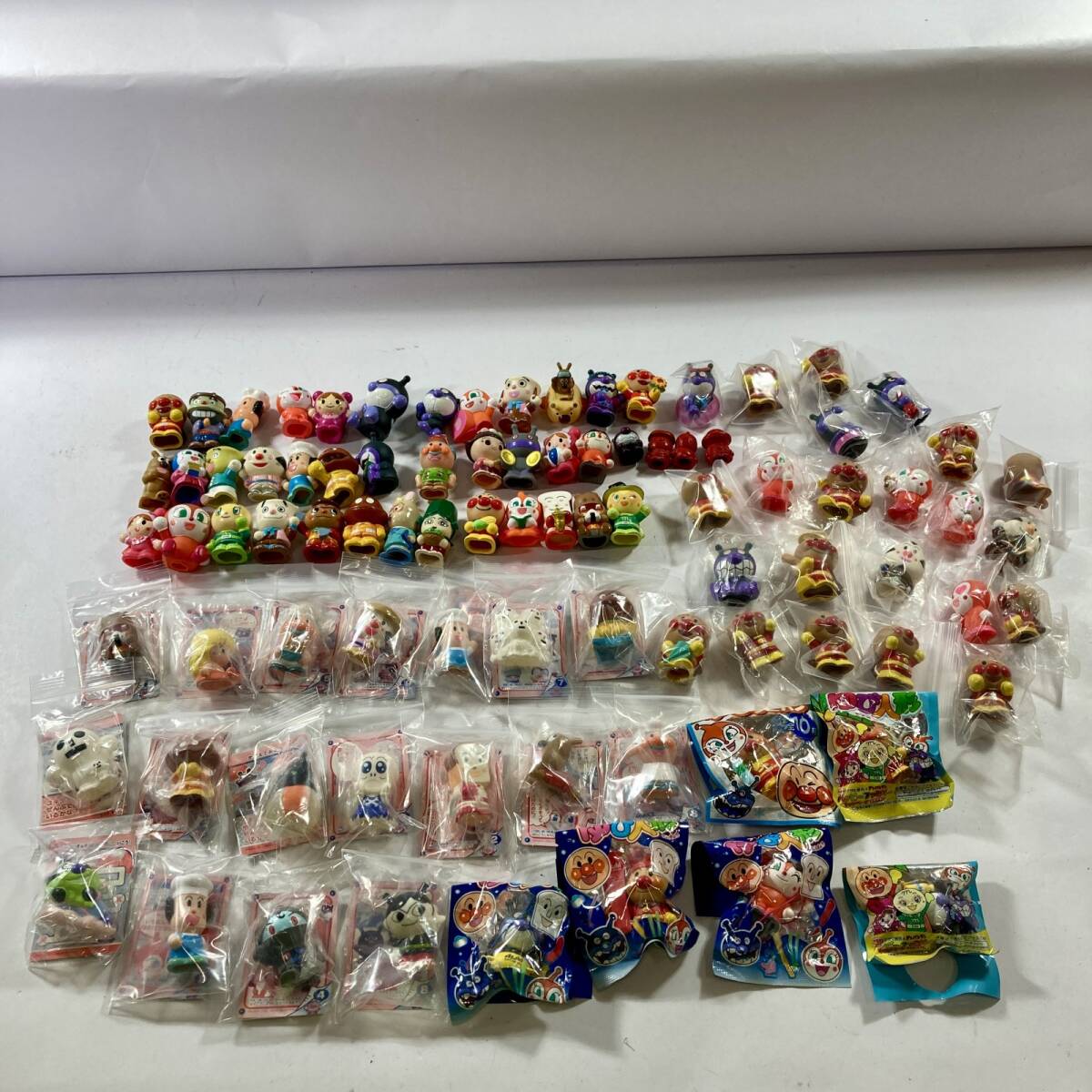 新品】*食玩* バンダイ つながるひろがる アンパンマンワールド 5.ば