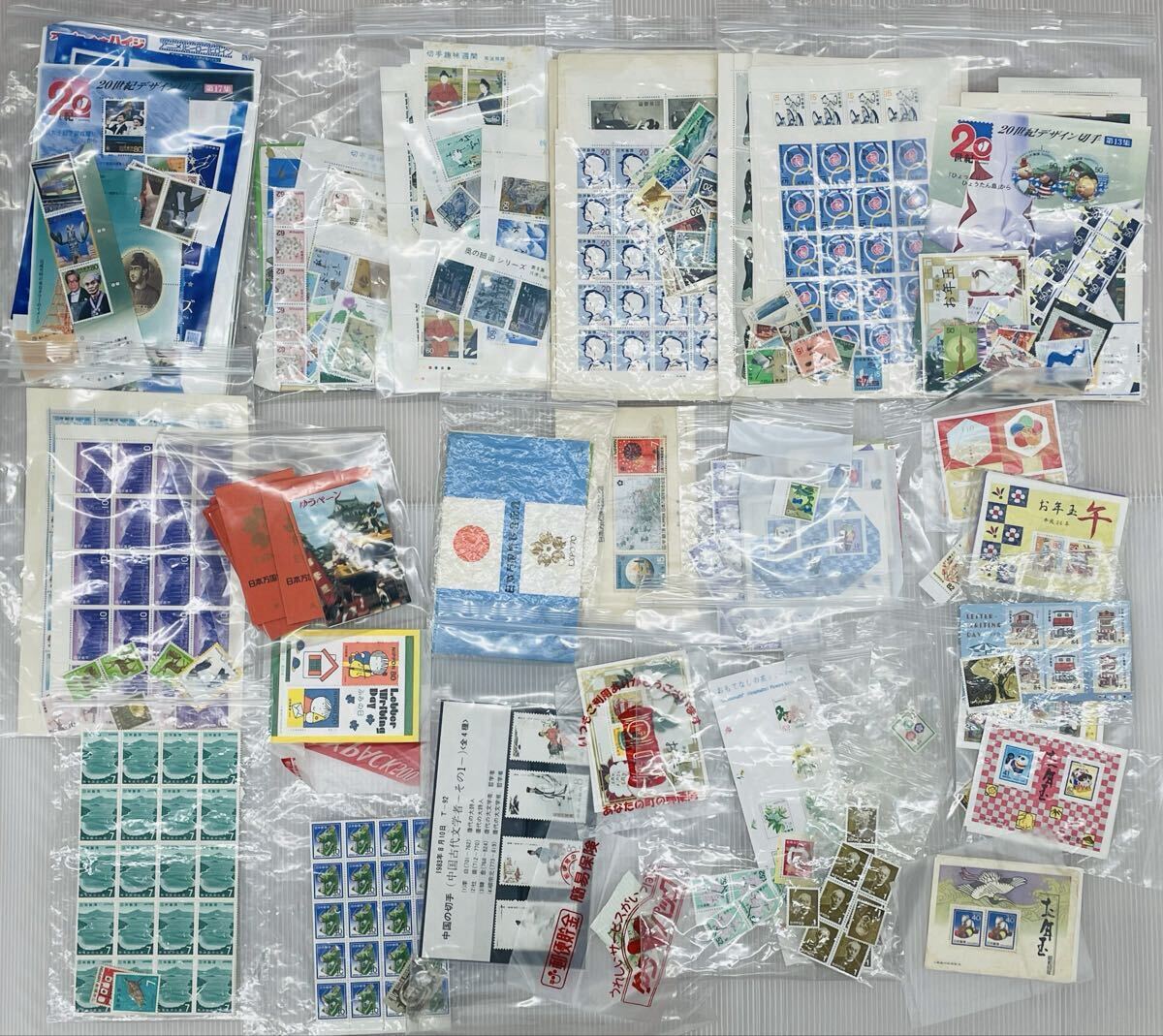 未使用】郵便下敷き・平成7年に発行された特殊切手/ 普通郵便切手の
