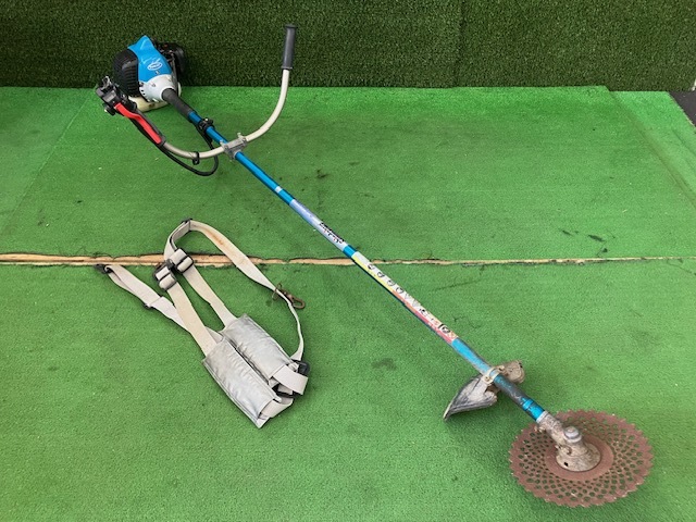 中古】新ダイワ 250 草刈機 草刈り機 刈払機 刈り払い機 ループ プロ用