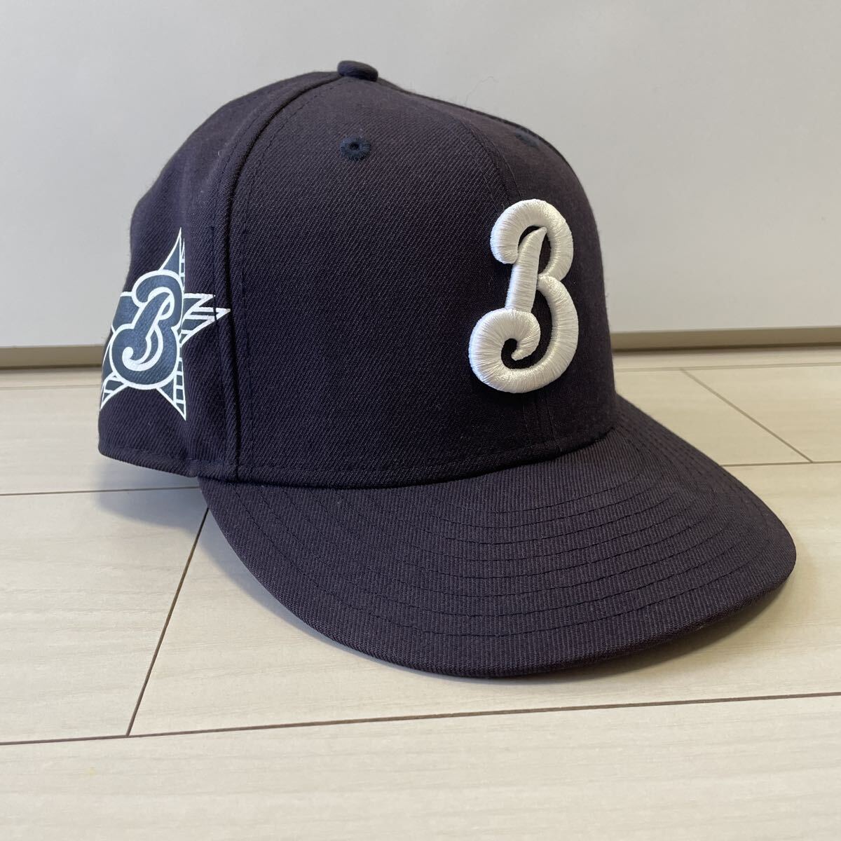 新品】新品 横浜DeNAベイスターズ 荒波翔 選手 イベント限定グローブ