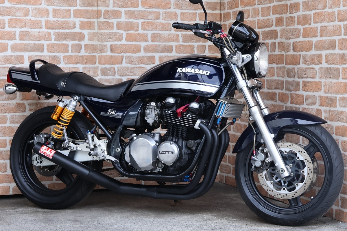 横浜～ Kawasaki ゼファー750 平成7年式 C5 Z2 タイガーカラー 綺麗