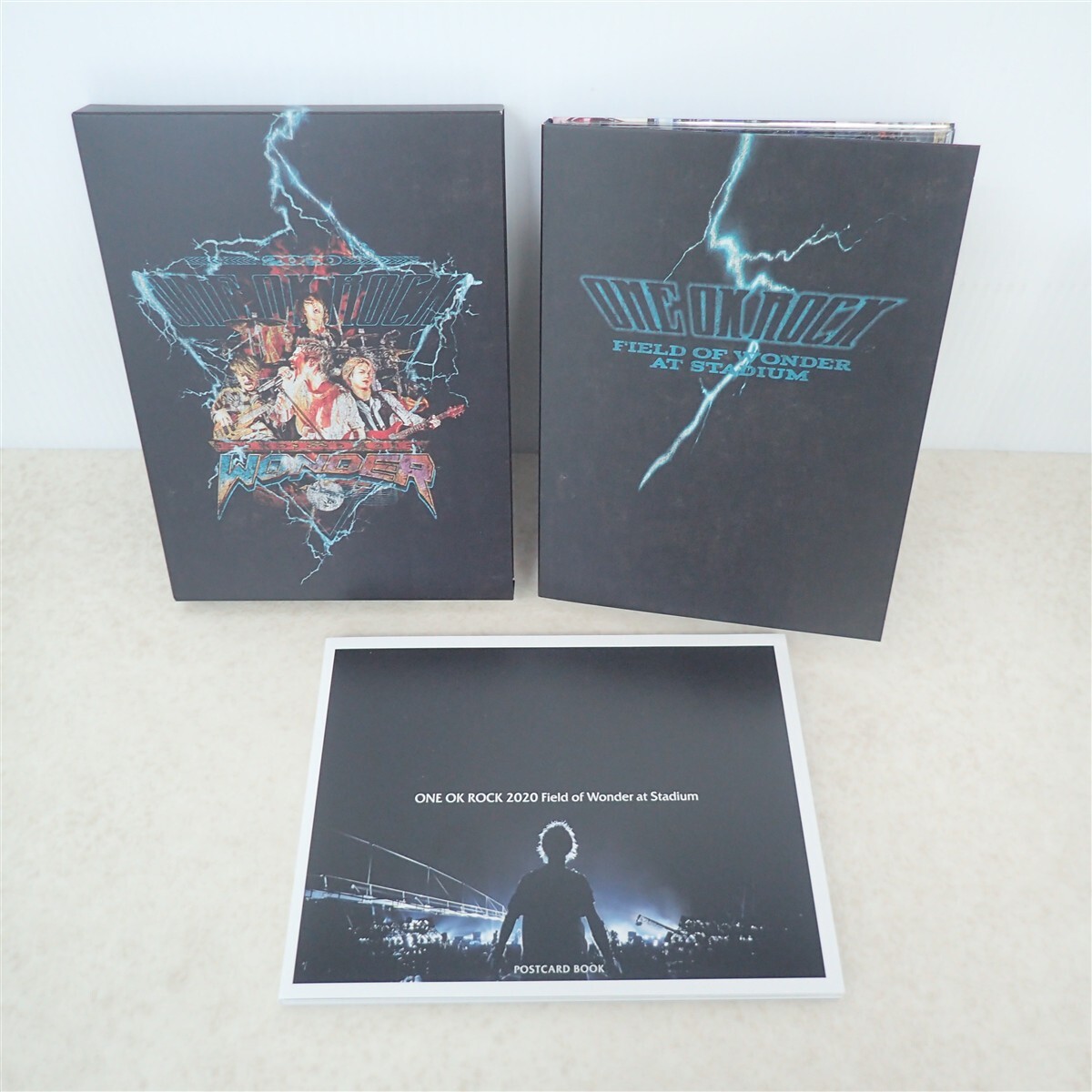 ワンオクロック＜ONE OK ROCK＞「Ambitions(アンビションズ)」CD
