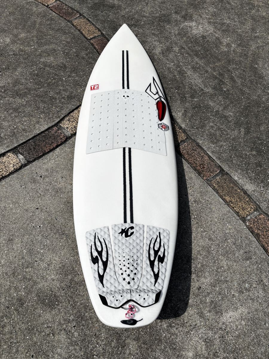 新品未使用】ジャスティスサーフボード フレックスフライHY エッジ