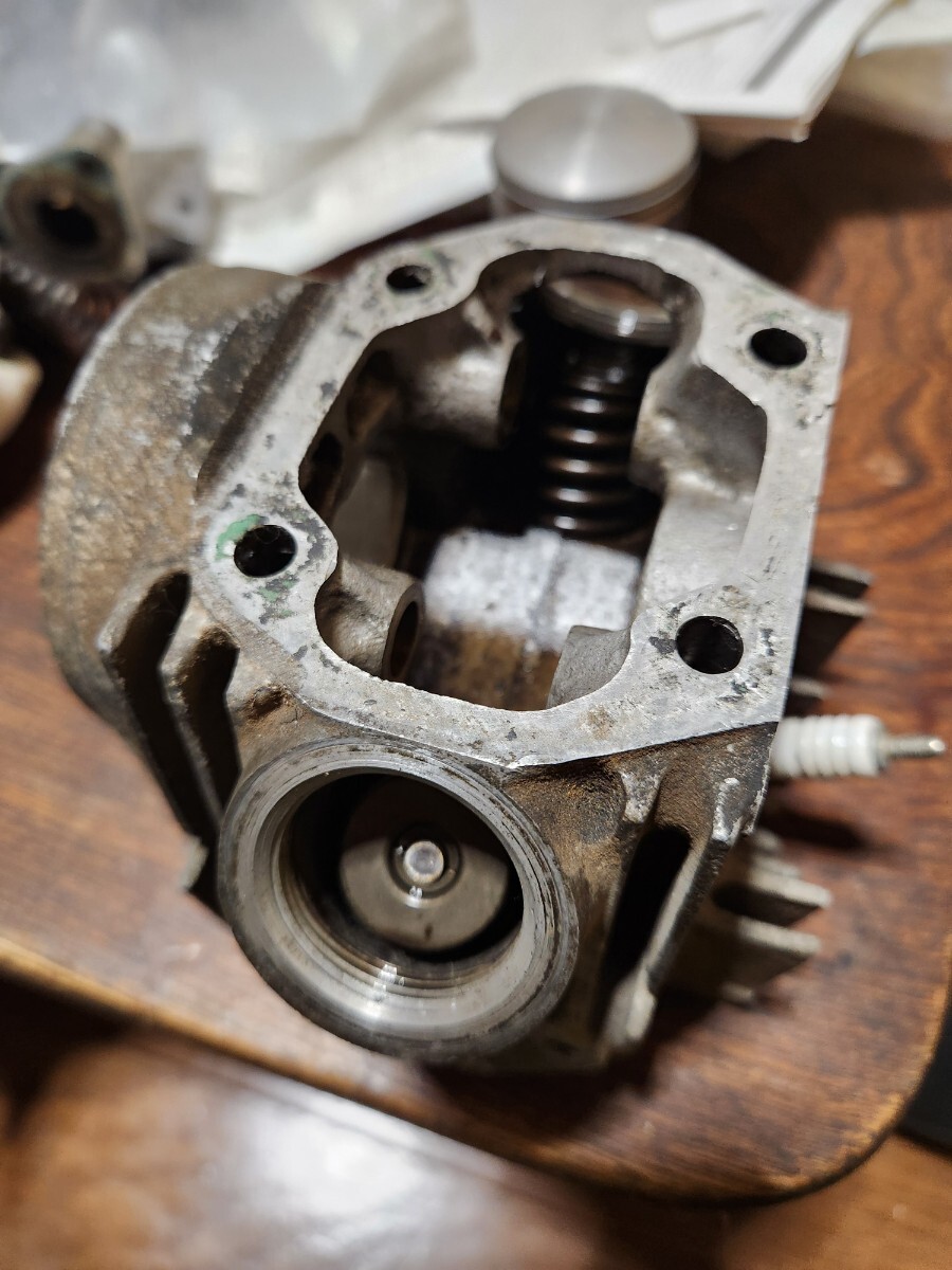 ダックス70 エンジン 希少 E2ヘッド 浮き文字 クラッチ付き 6V DAX70