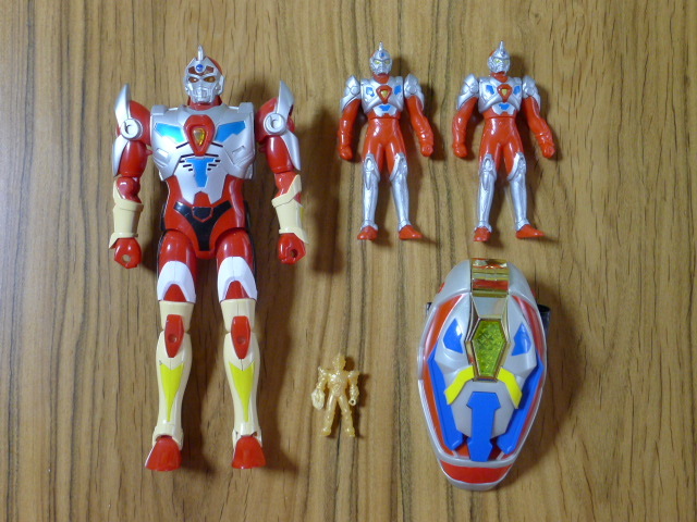 裂刀怪獣 バギラ & 火炎怪獣 フレムラー ソフビ 人形 電光超人