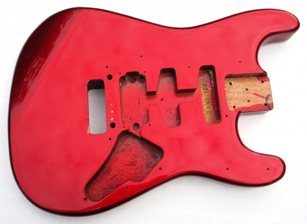 中古】FERNANDES FV-135 フライングV duncan搭載 ミラーピックガードの