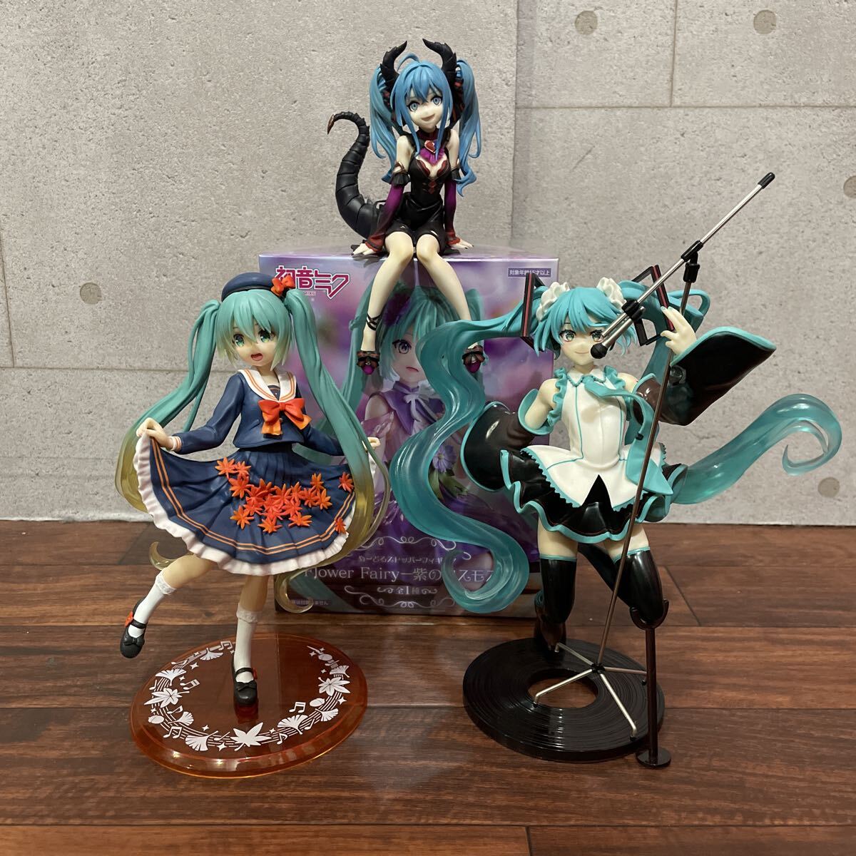 m.m.m(三輪士郎/『vocaloid visual works CD付』/ボーカロイド(初音