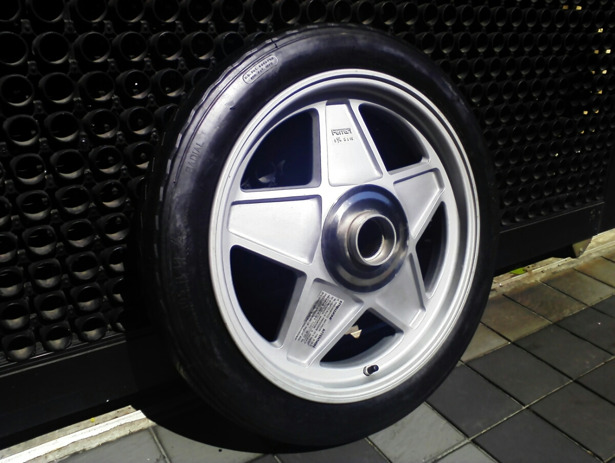 フェラーリ 512BB 512BBi 365GT4BB 365GTB4 365GTB/4 デイトナ等