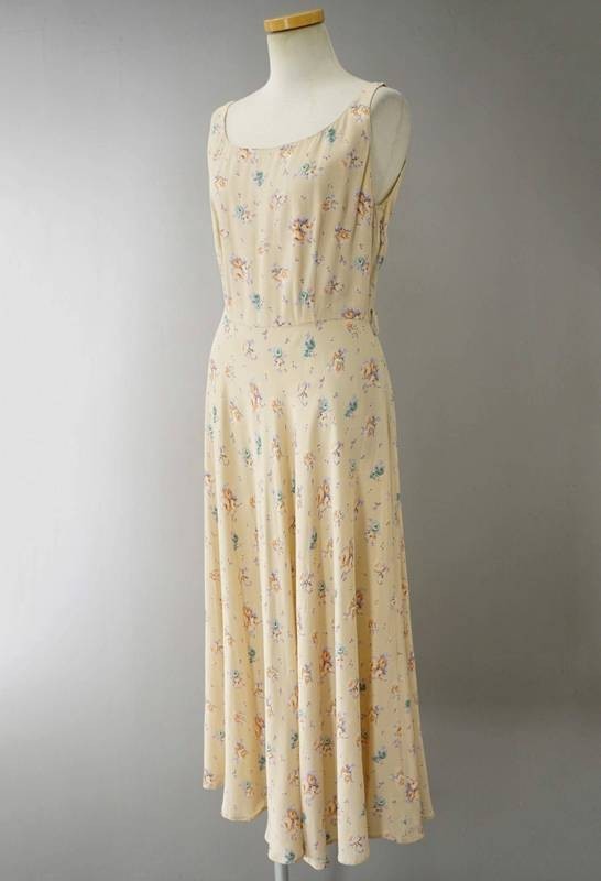 Mb2275 イタリア製 マックスマーラウィークエンドライン Max Mara 花柄 ウエスト切替 ノースリーブ ロング丈ワンピース 40 ベージュ系 の落札情報詳細 ヤフオク落札価格情報 オークフリー スマートフォン版