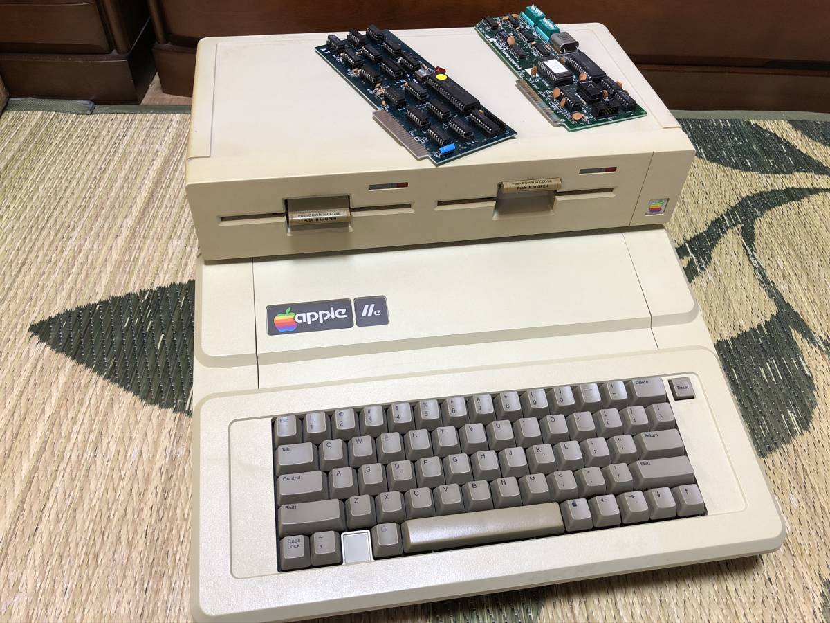 ★本体動作確認★　　AppleIIe アップル２E　 Disk２付属 ☆本体動作確認☆ AppleIIe アップル2E Disk2付属 レトロPC