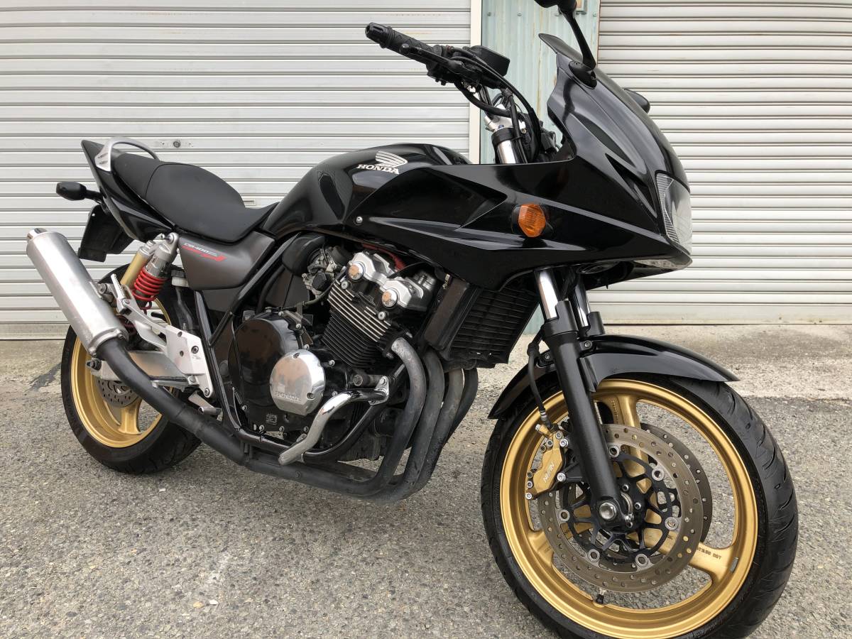 R4年9月までたっぷり車検あり CB400SF VTEC3 人気ブラック＆金