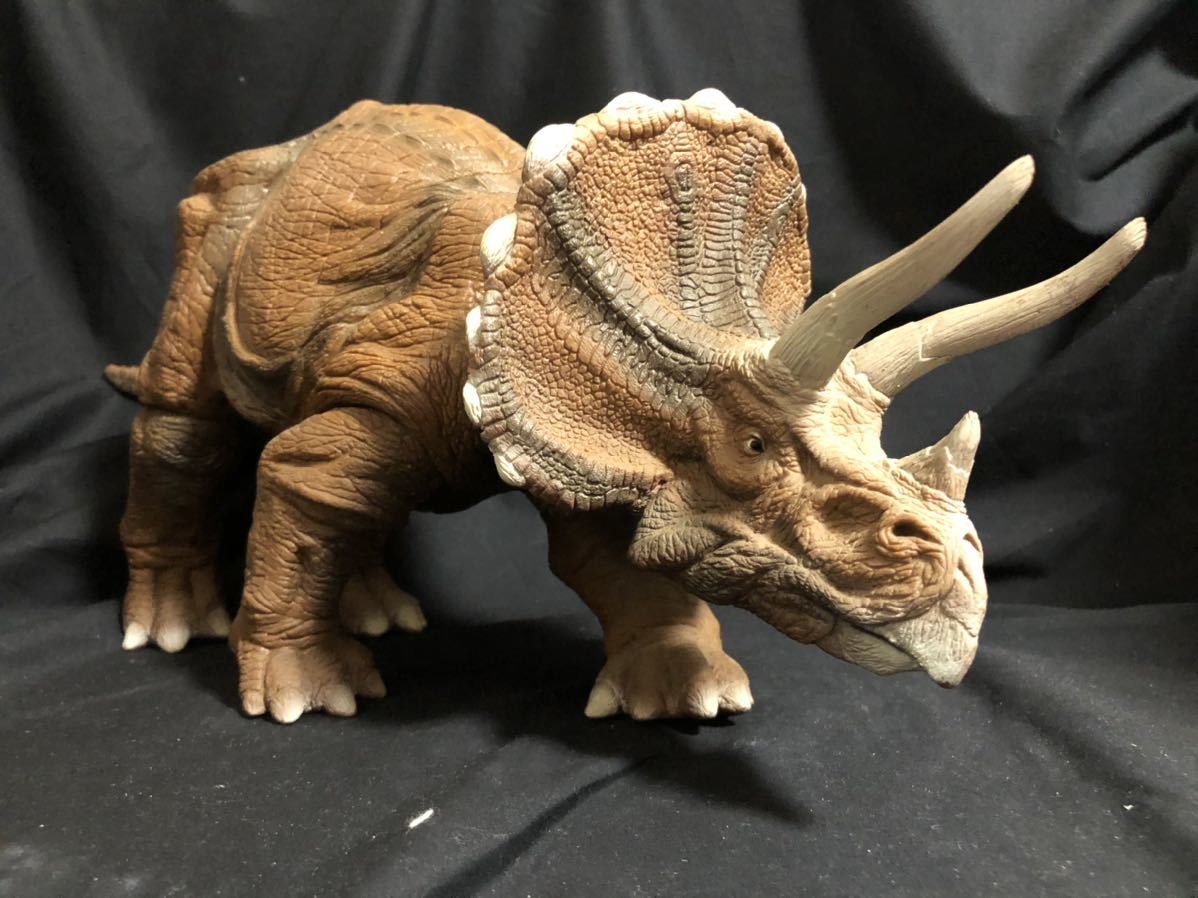 海洋堂　トリケラトプス　松村しのぶ原型 完成品 DINOLAND 1/35トリケラトプス