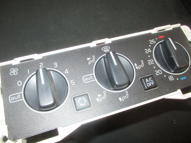 □ボルボ 940 740 760 960 エアコン スイッチ 中古 3537006 W351K 部品