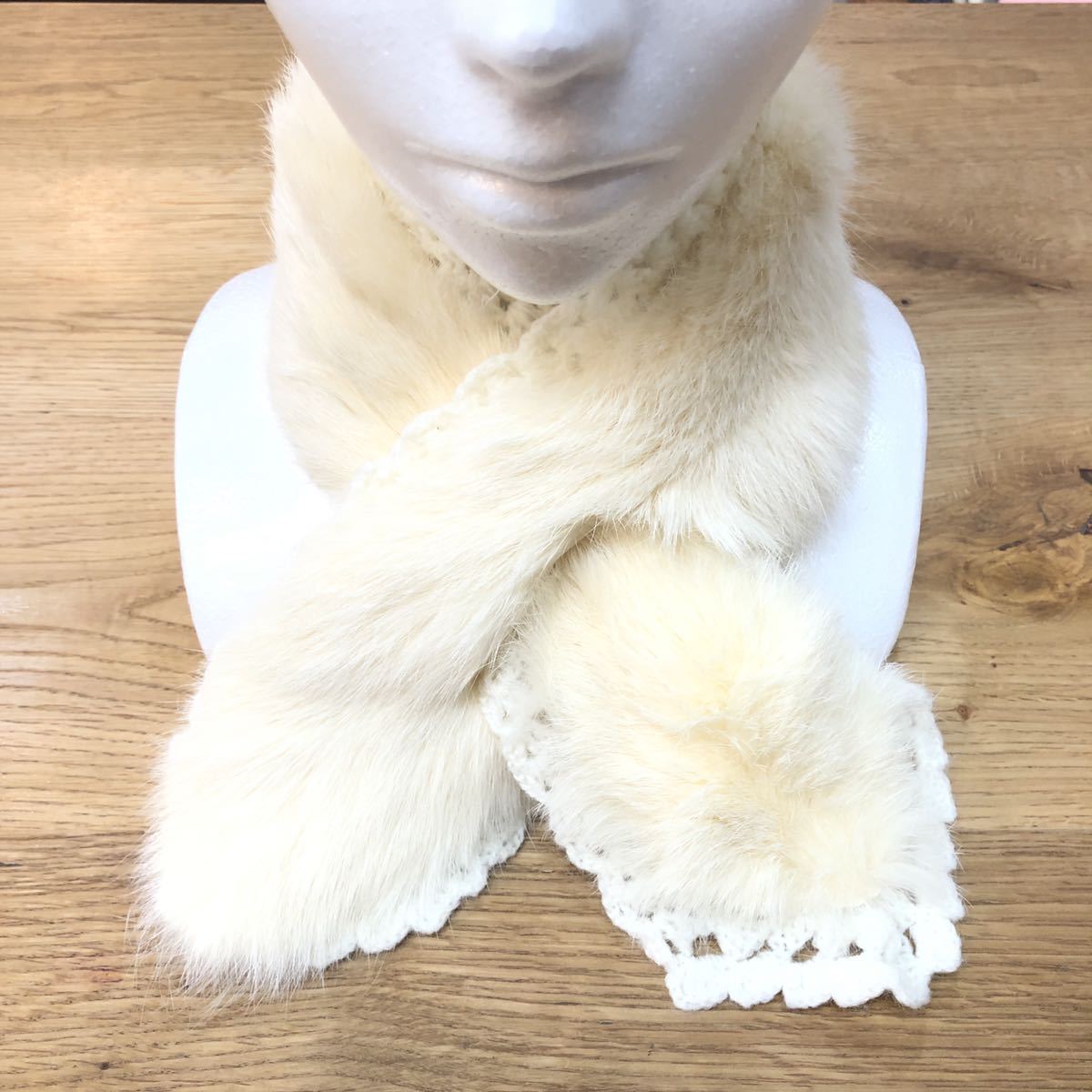 送料360円 美品 本毛皮 Afternoon Tea アフタヌーンティー ファーティペット マフラー ラビット 白 ニット レディース R 1345 の落札情報詳細 ヤフオク落札価格情報 オークフリー スマートフォン版