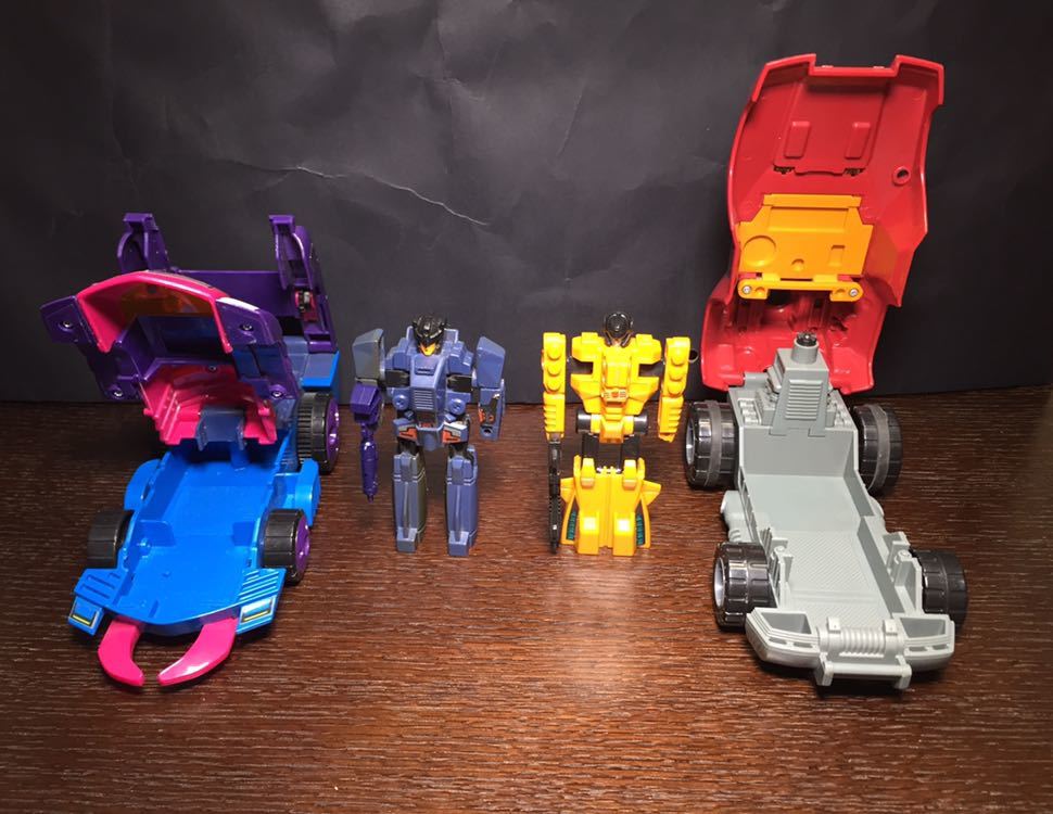 トランスフォーマー タカラ ハスブロ 当時 プリテンダービークル