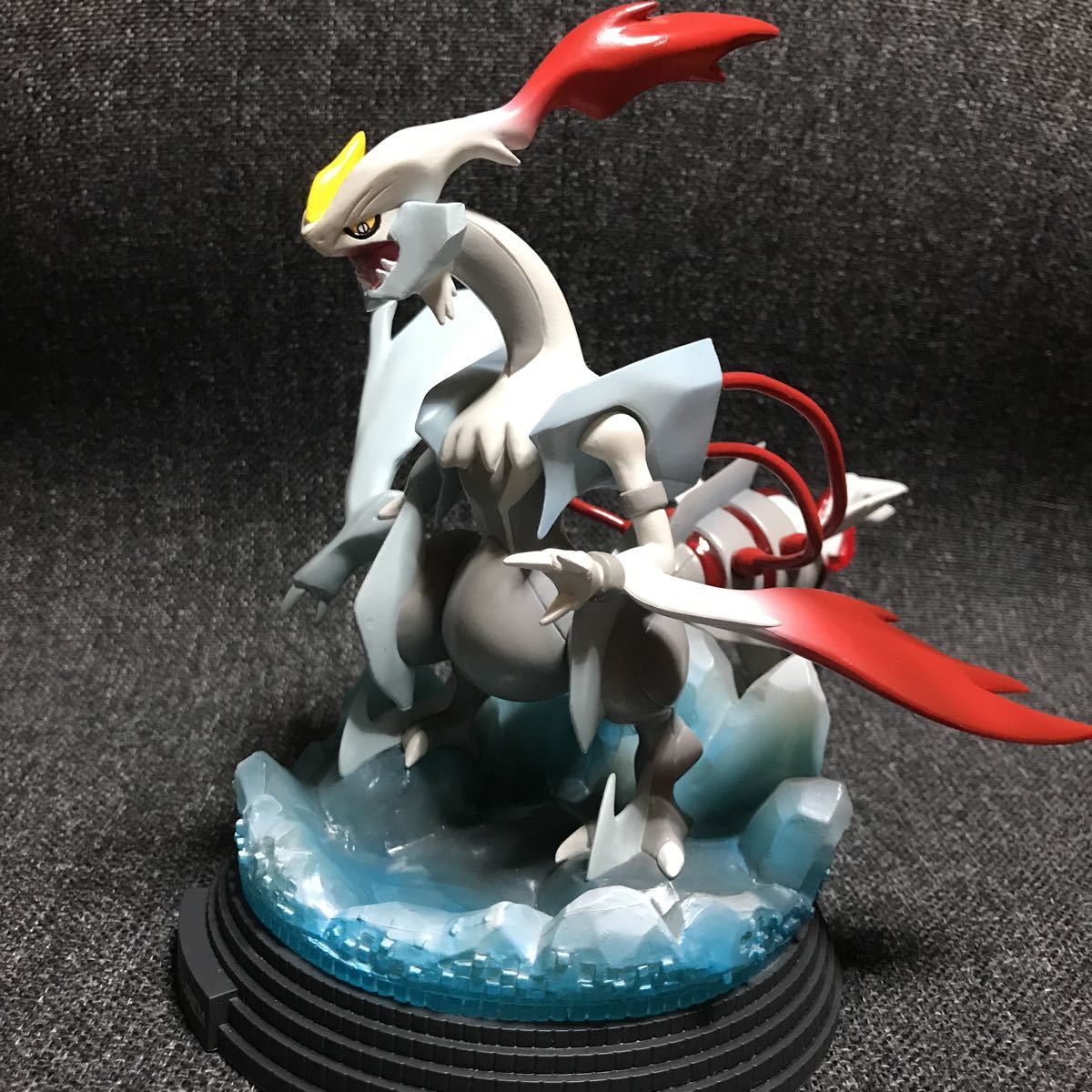 ポケモン 1番くじ ホワイトキュレム ブラックキュレムの落札情報詳細