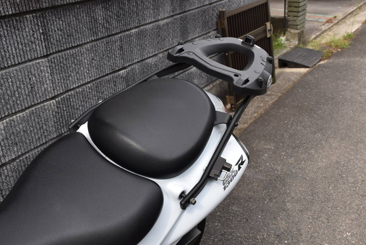 Gsx1300r 隼 ０８ Givi モノキーフッティング ヘルメットホルダー付き 中古品 の落札情報詳細 ヤフオク落札価格情報 オークフリー スマートフォン版