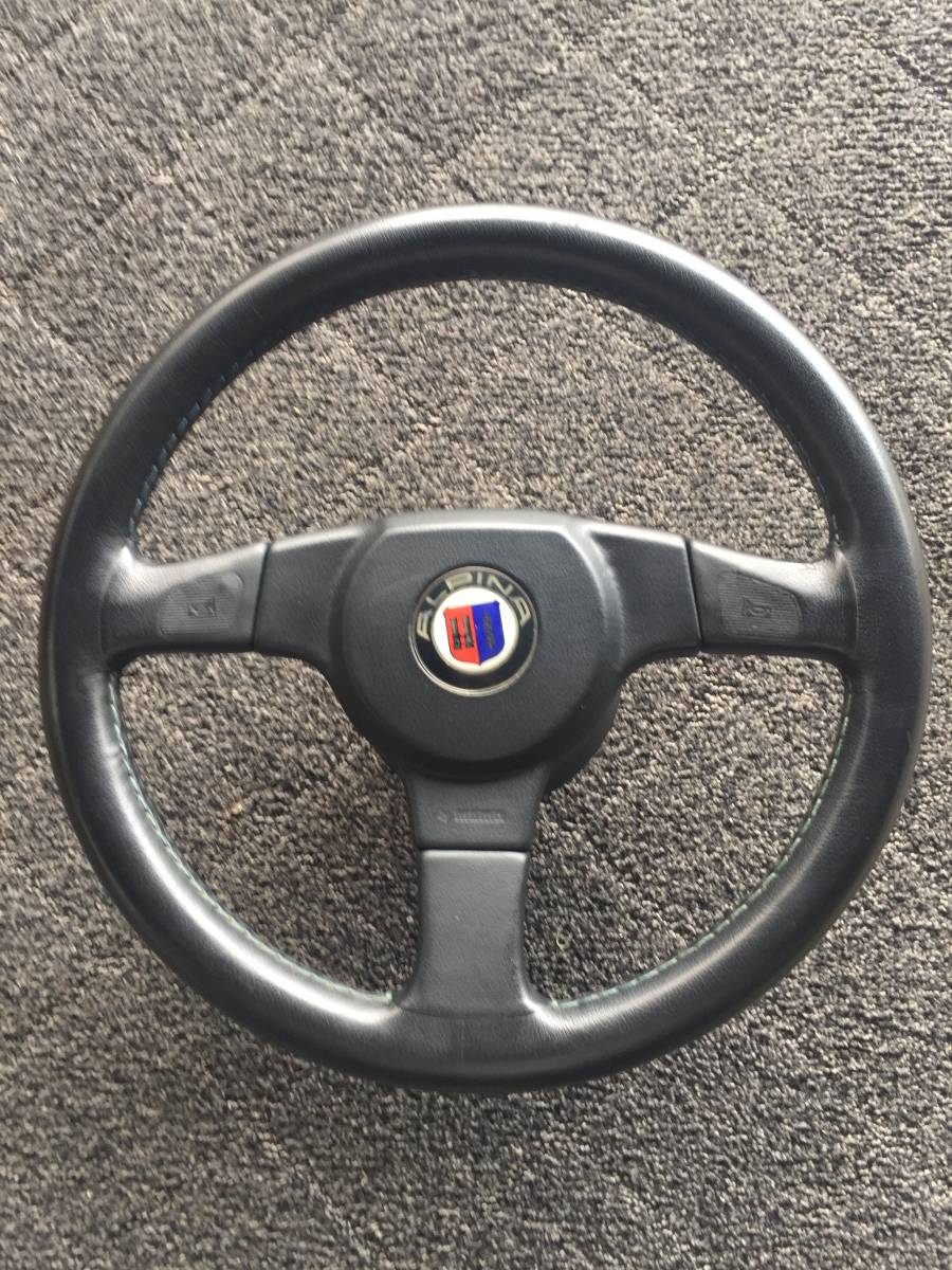 BMW アルピナ momoステアリング