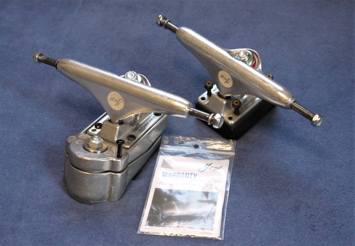 ◇YOW（ヤウ）SURFSKATE『YOW SYSTEM V4S5 前後トラックセット』◇中古