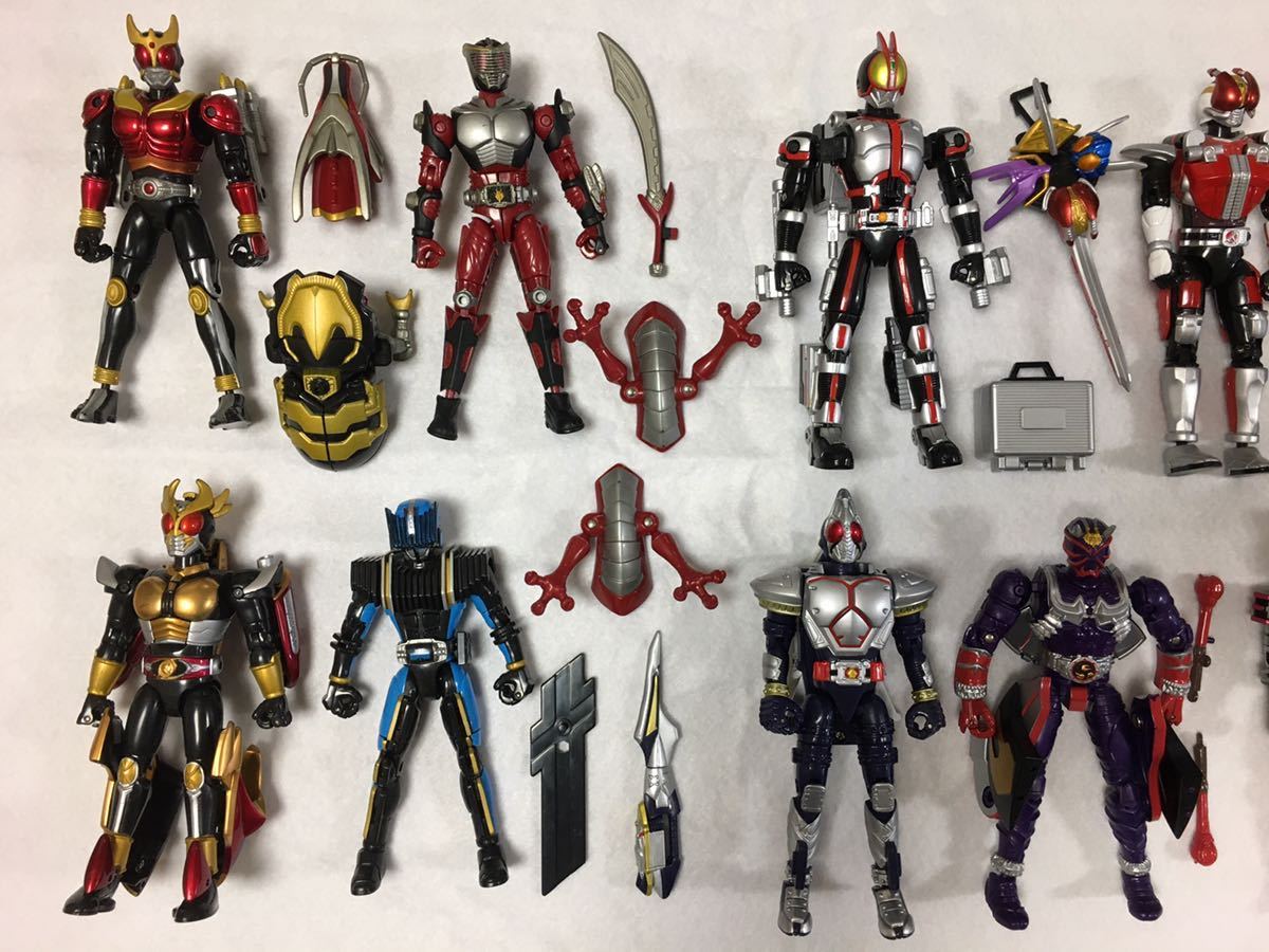 FFR　仮面ライダーディケイド　フィギュア　12種セット Amazon.com: S.H.Figuarts 真骨彫製法 仮面ライダーディケイド