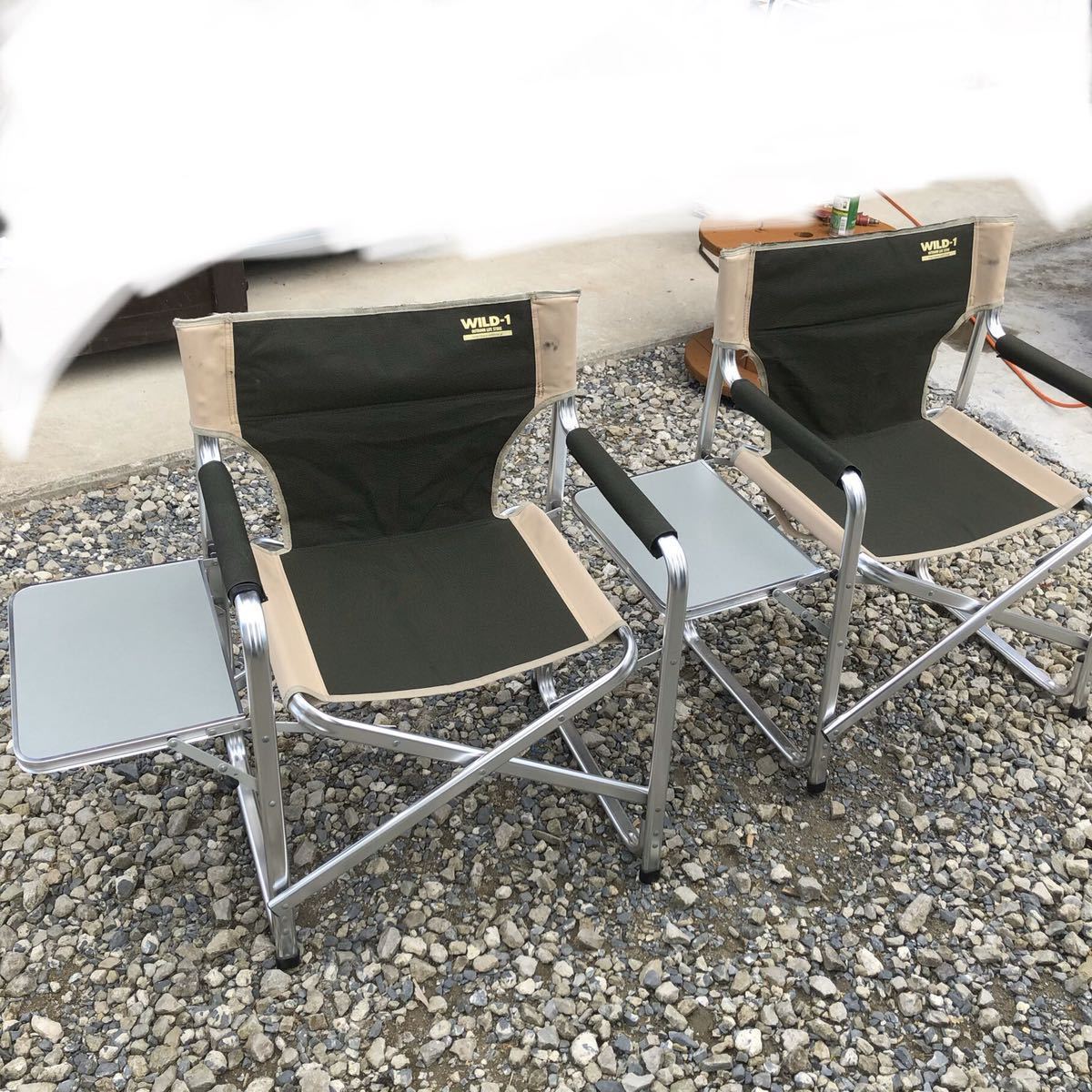 サイドテーブル付ディレクターズチェア 2脚（オリーブ） サイド