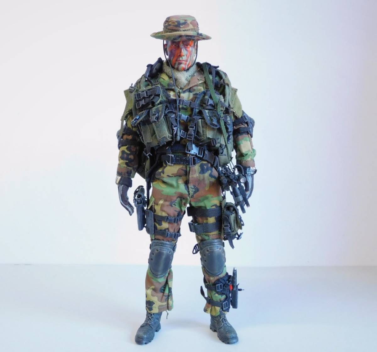 新品】Hot Toys ホットトイズ 1/6 スペクター隊長 SOCOM アメリカ特殊