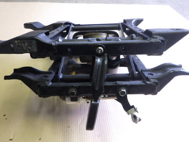 ふそうファイターシートダンパーエアシート