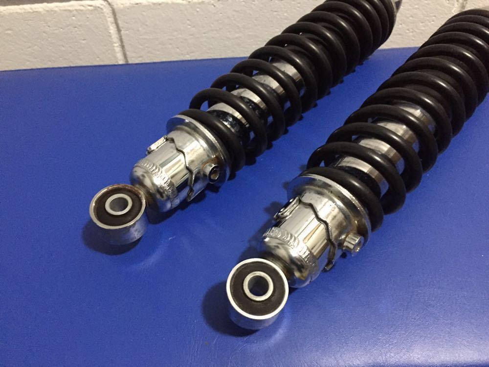 美品 kawasaki w650 純正 リアショック カワサキ W400 サスペンション