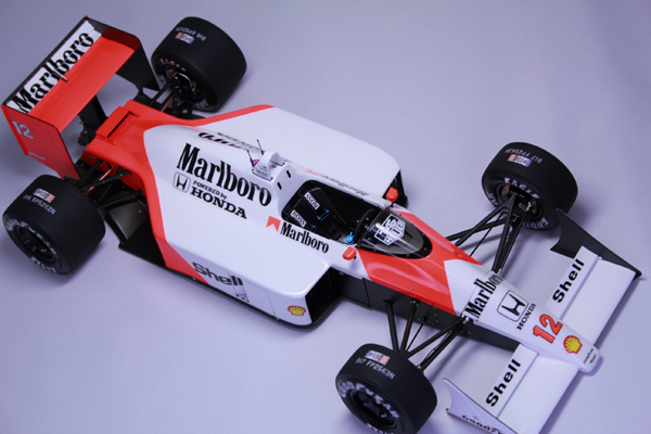 新品】1/12 マクラーレンMP4/4ホンダ A.セナ 完成品 Honda Marlboro